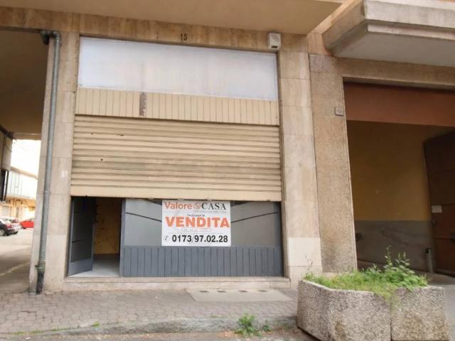 Locale Commerciale in vendita a Piemonte, Asti