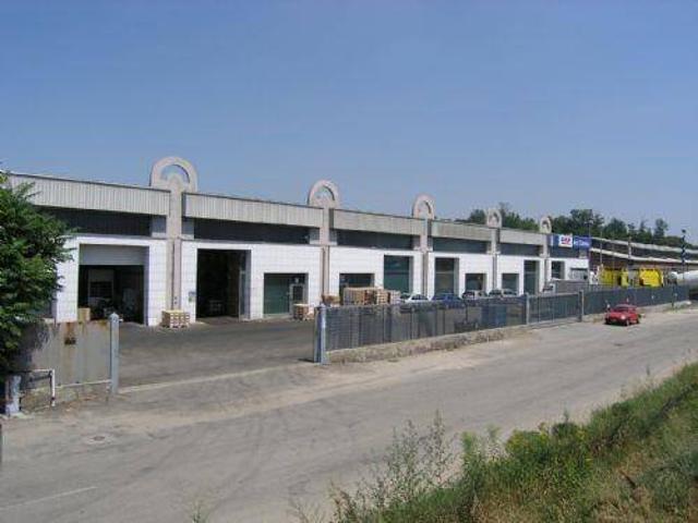 Locale Commerciale in vendita a Piemonte, Asti
