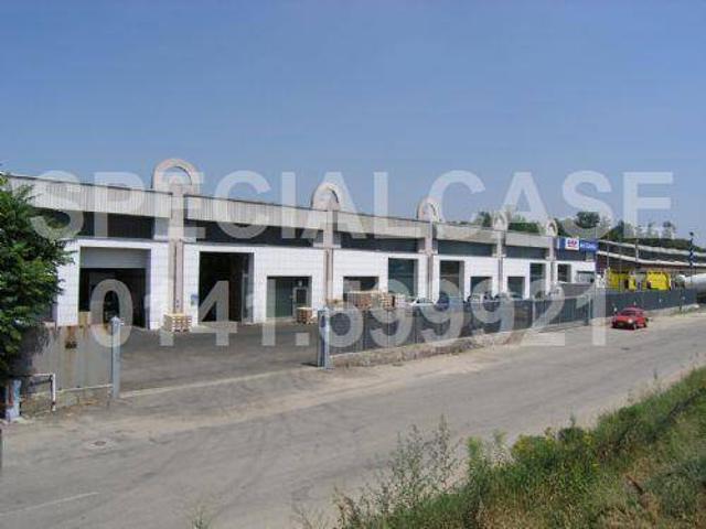Locale Commerciale in vendita a Piemonte, Asti