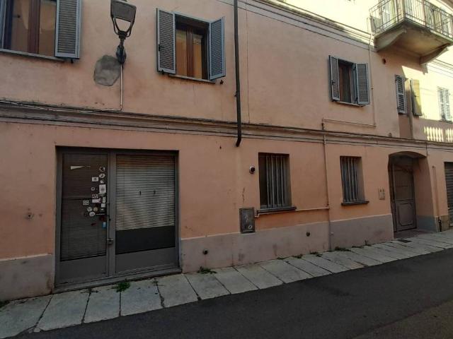 Locale Commerciale in vendita a Piemonte, Asti