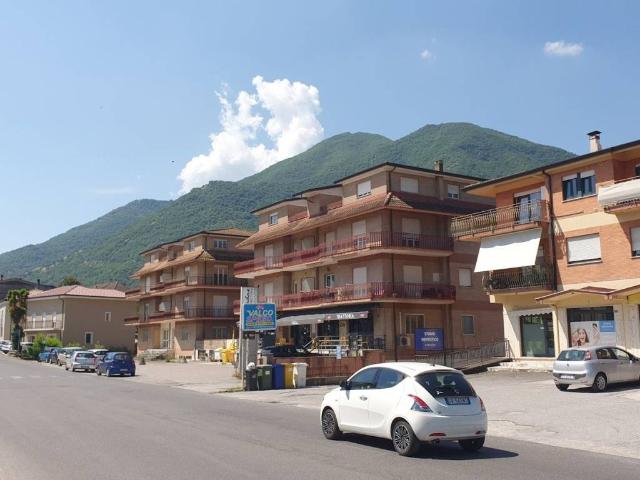 Locale Commerciale in vendita a Atina Inferiore - Ponte Melfa, Atina