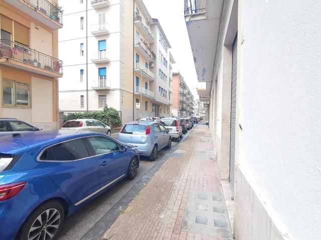 Locale Commerciale in vendita a Avellino