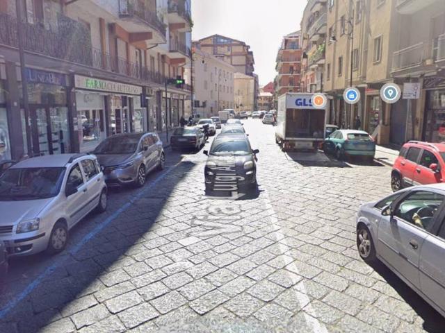Locale Commerciale in vendita a Santa Maria delle Grazie, Avellino