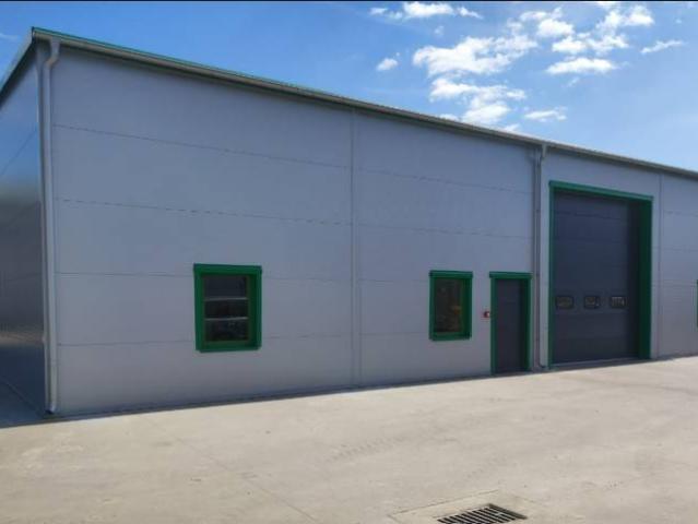 Locale Commerciale in vendita a Avellino, Campania