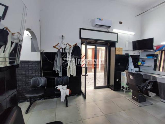 Locale Commerciale in vendita a Bagno d'Aversa, Aversa