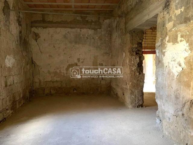 Locale Commerciale in vendita a Borgo San Lorenzo, Aversa