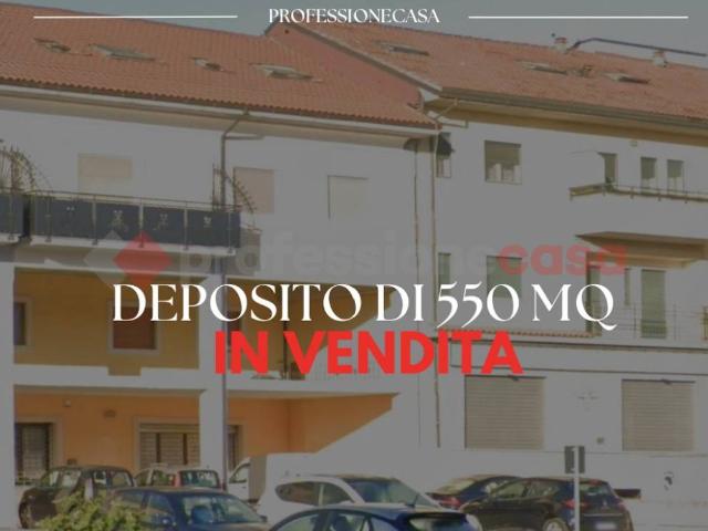Locale Commerciale in vendita a Avezzano, Abruzzo