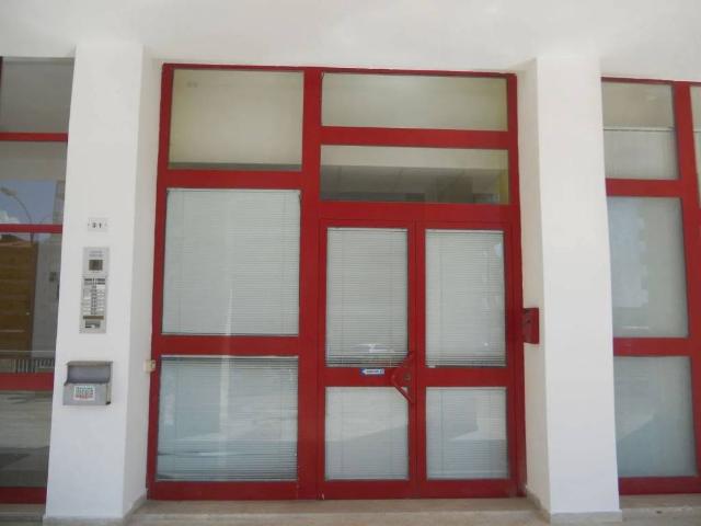 Locale Commerciale in vendita a Avezzano, Abruzzo