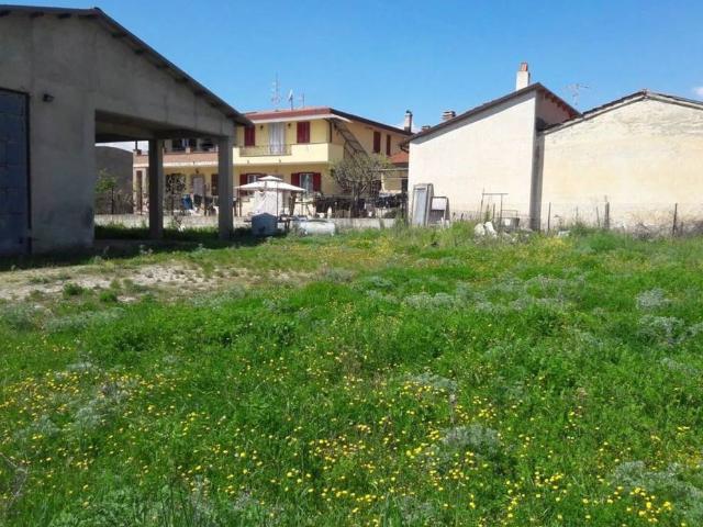 Locale Commerciale in vendita a Avezzano, Abruzzo