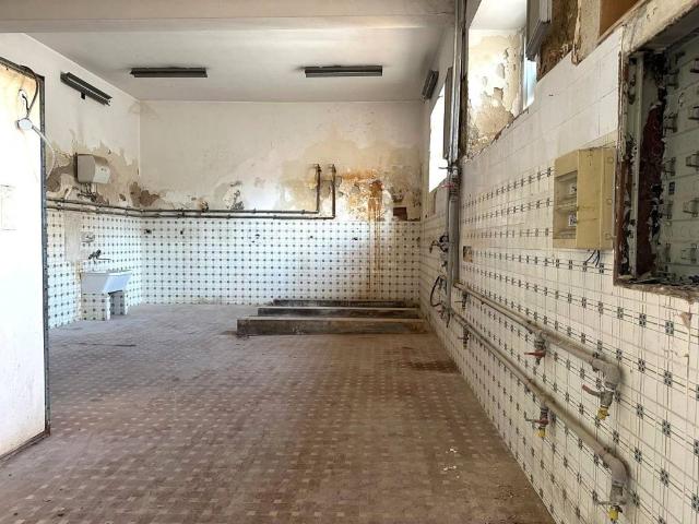 Locale Commerciale in vendita a Avola, Sicilia