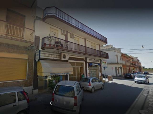 Locale Commerciale in vendita a Avola, Sicilia