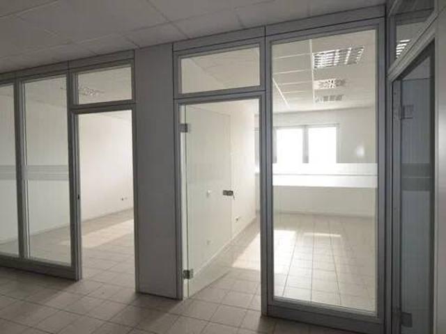 Locale Commerciale in vendita a Azzano Decimo, Friuli-Venezia Giulia