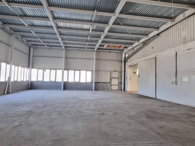 Locale Commerciale in vendita a Azzano Decimo, Friuli-Venezia Giulia