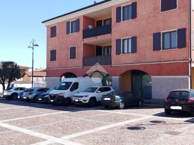 Locale Commerciale in vendita a Azzano Mella, Lombardia
