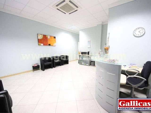 Locale Commerciale in vendita a Azzano San Paolo, Lombardia
