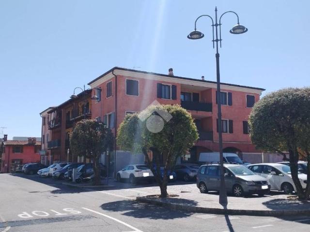 Locale Commerciale in vendita a Azzano Mella, Lombardia