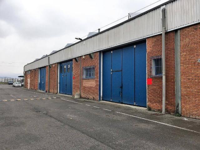 Locale Commerciale in vendita a Azzano San Paolo, Lombardia