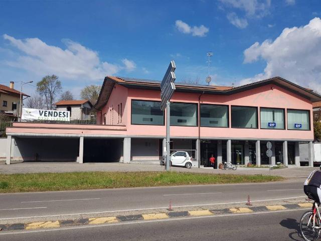 Locale Commerciale in vendita a Azzate, Lombardia