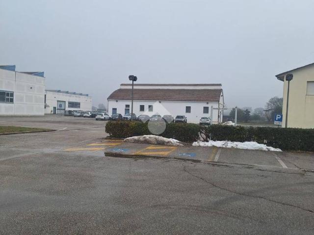 Locale Commerciale in vendita a Unione dei comuni della Bassa Romagna, Bagnara Di Romagna