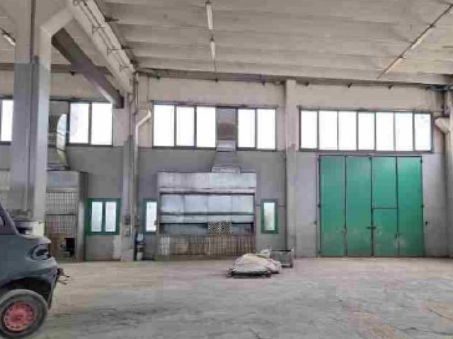 Locale Commerciale in vendita a Bagnoli Di Sopra, Veneto