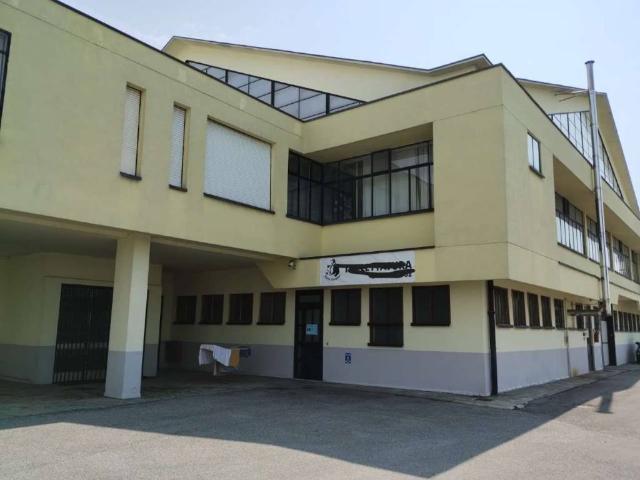 Locale Commerciale in vendita a Bagnolo Cremasco, Lombardia