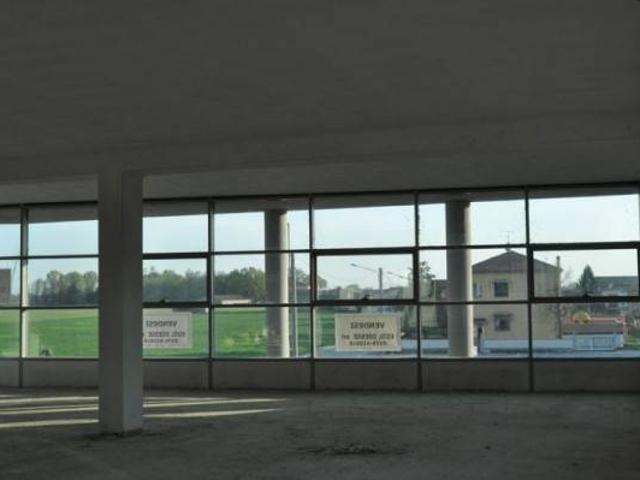 Locale Commerciale in vendita a San Biagio, Bagnolo San Vito