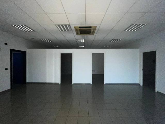 Locale Commerciale in vendita a San Biagio, Bagnolo San Vito
