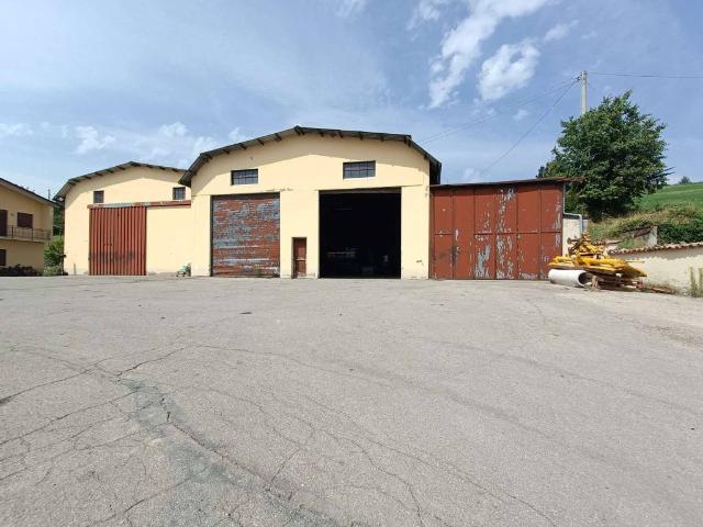 Locale Commerciale in vendita a Tresinaro - Secchia, Re