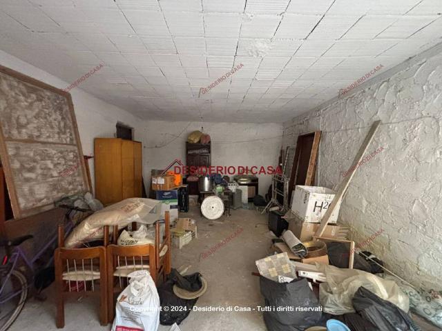 Locale Commerciale in vendita a Balestrate, Sicilia