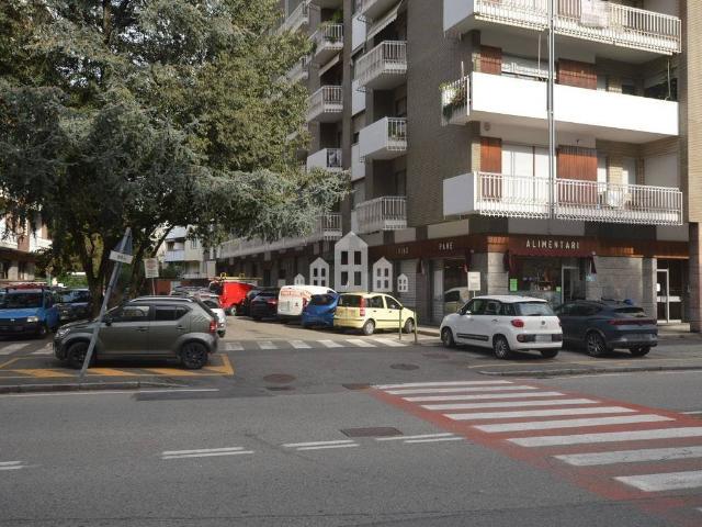 Locale Commerciale in vendita a Piemonte, Torino