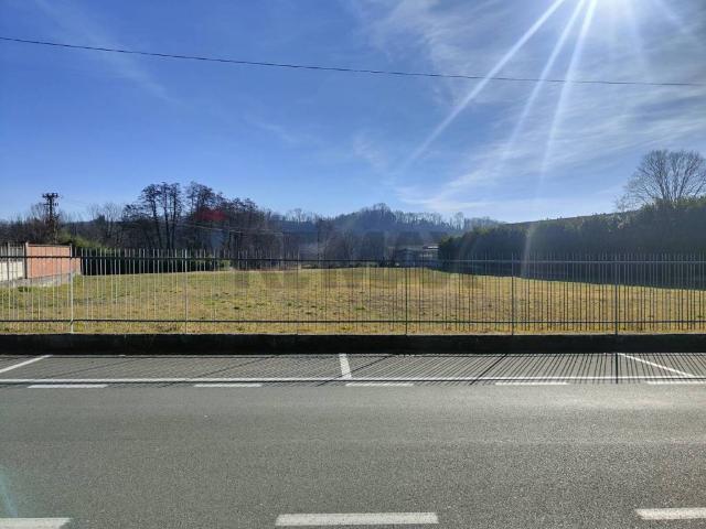 Locale Commerciale in vendita a Barasso, Lombardia