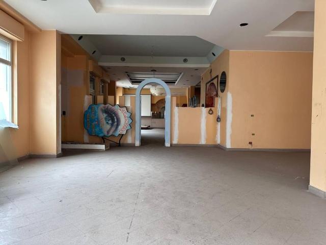 Locale Commerciale in vendita a Militi, Barcellona Pozzo Di Gotto