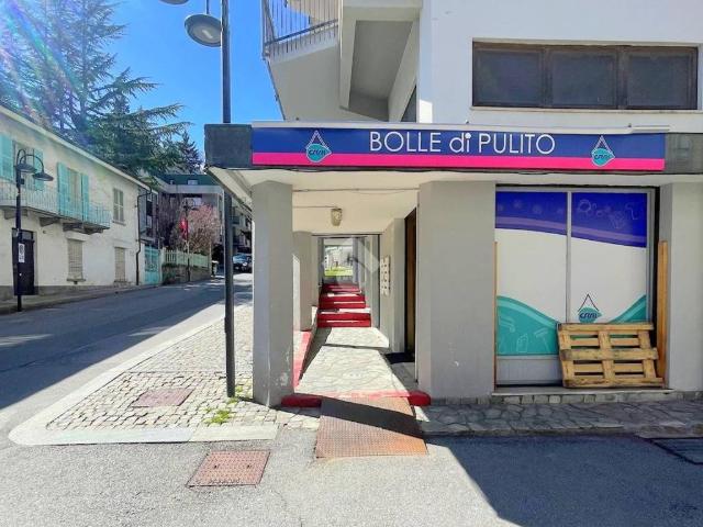 Locale Commerciale in vendita a Bardonecchia, Torino