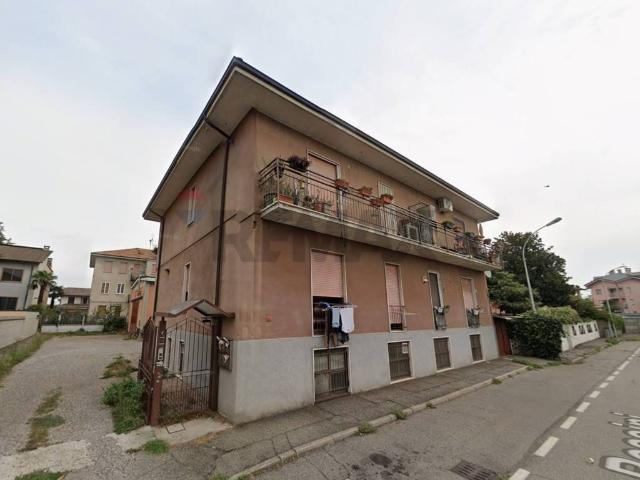 Locale Commerciale in vendita a Bareggio, Lombardia