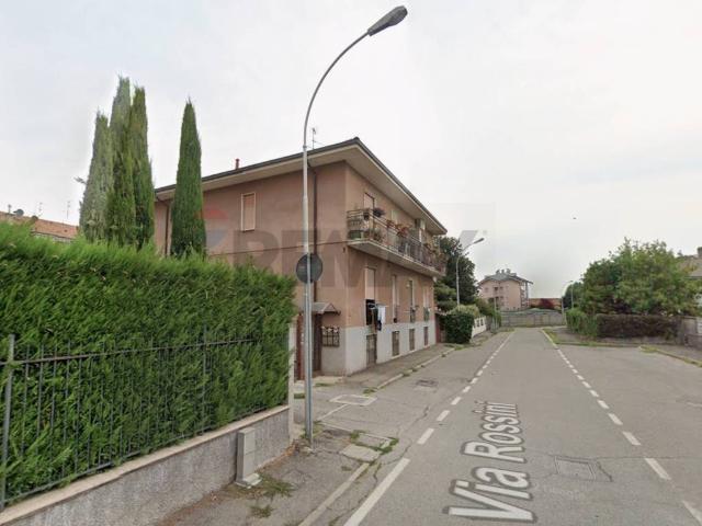 Locale Commerciale in vendita a Bareggio, Lombardia