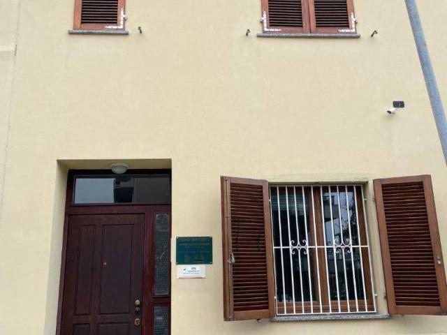 Locale Commerciale in vendita a Bareggio, Lombardia
