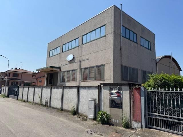 Locale Commerciale in vendita a Bareggio, Lombardia