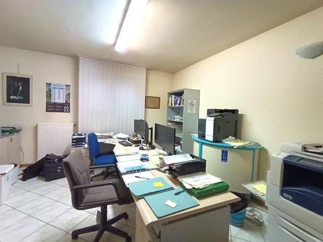 Locale Commerciale in vendita a Unione dei comuni Media Valle del Serchio, Barga