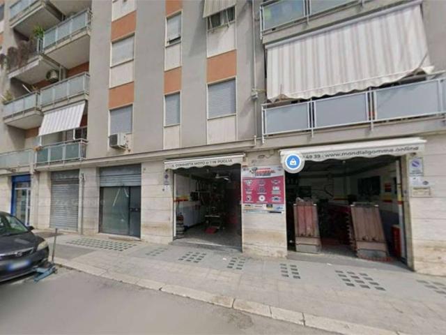 Locale Commerciale in vendita a Municipio 1, Bari