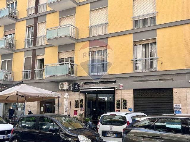 Locale Commerciale in vendita a Puglia, Bari