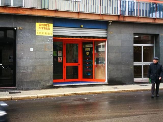 Locale Commerciale in vendita a Marconi, Bari