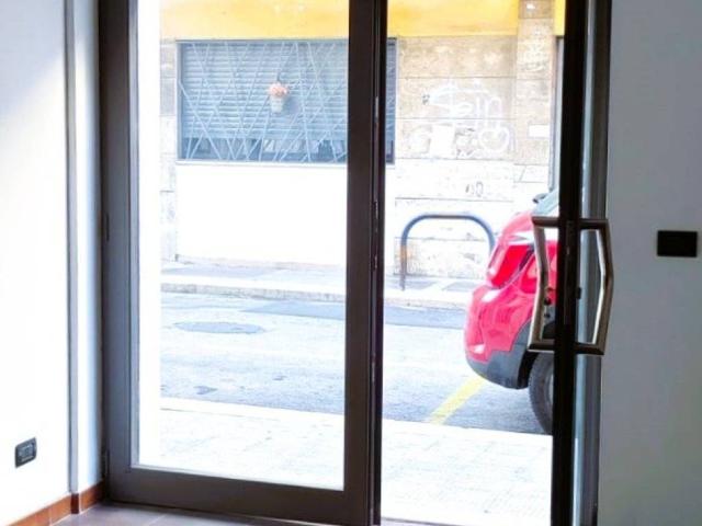 Locale Commerciale in vendita a San Pasquale, Bari