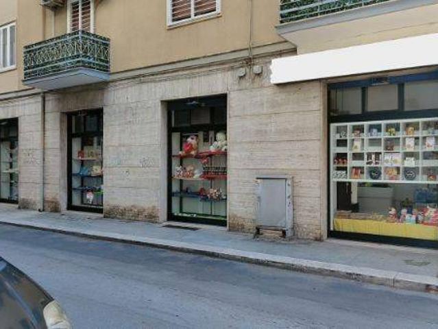 Locale Commerciale in vendita a San Pasquale, Bari