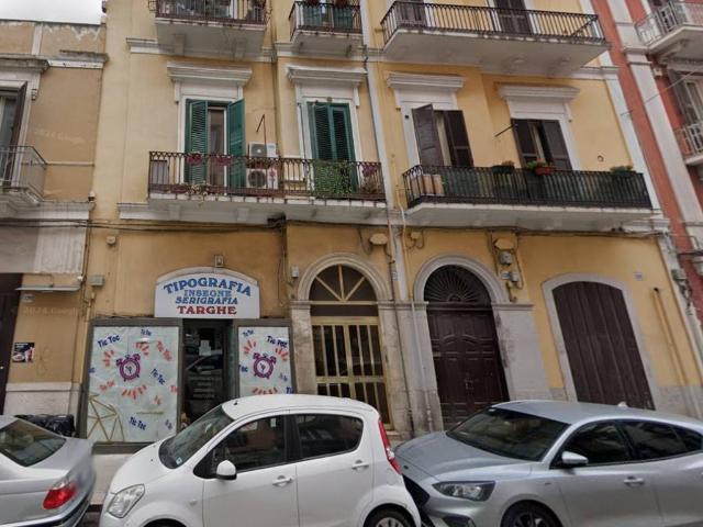 Locale Commerciale in vendita a Puglia, Bari