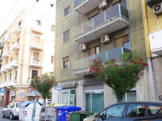 Locale Commerciale in vendita a Puglia, Bari