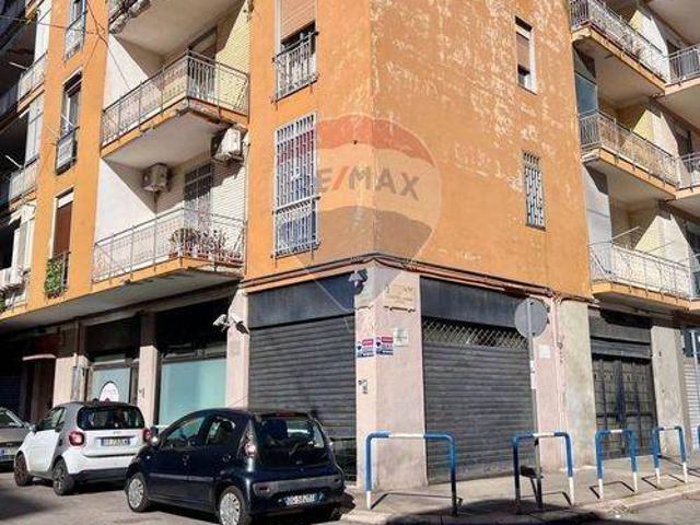 Locale Commerciale in vendita a Marconi, Bari