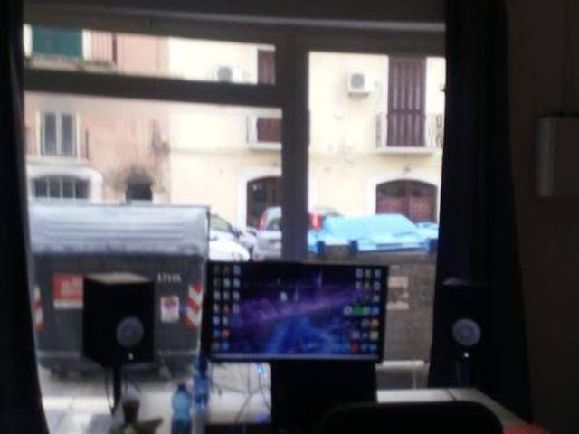 Locale Commerciale in vendita a Libertà, Bari