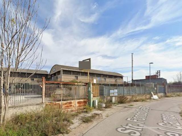 Locale Commerciale in vendita a Puglia, Bari