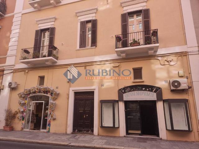 Locale Commerciale in vendita a Murat, Puglia