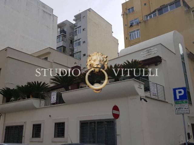 Locale Commerciale in vendita a Puglia, Bari